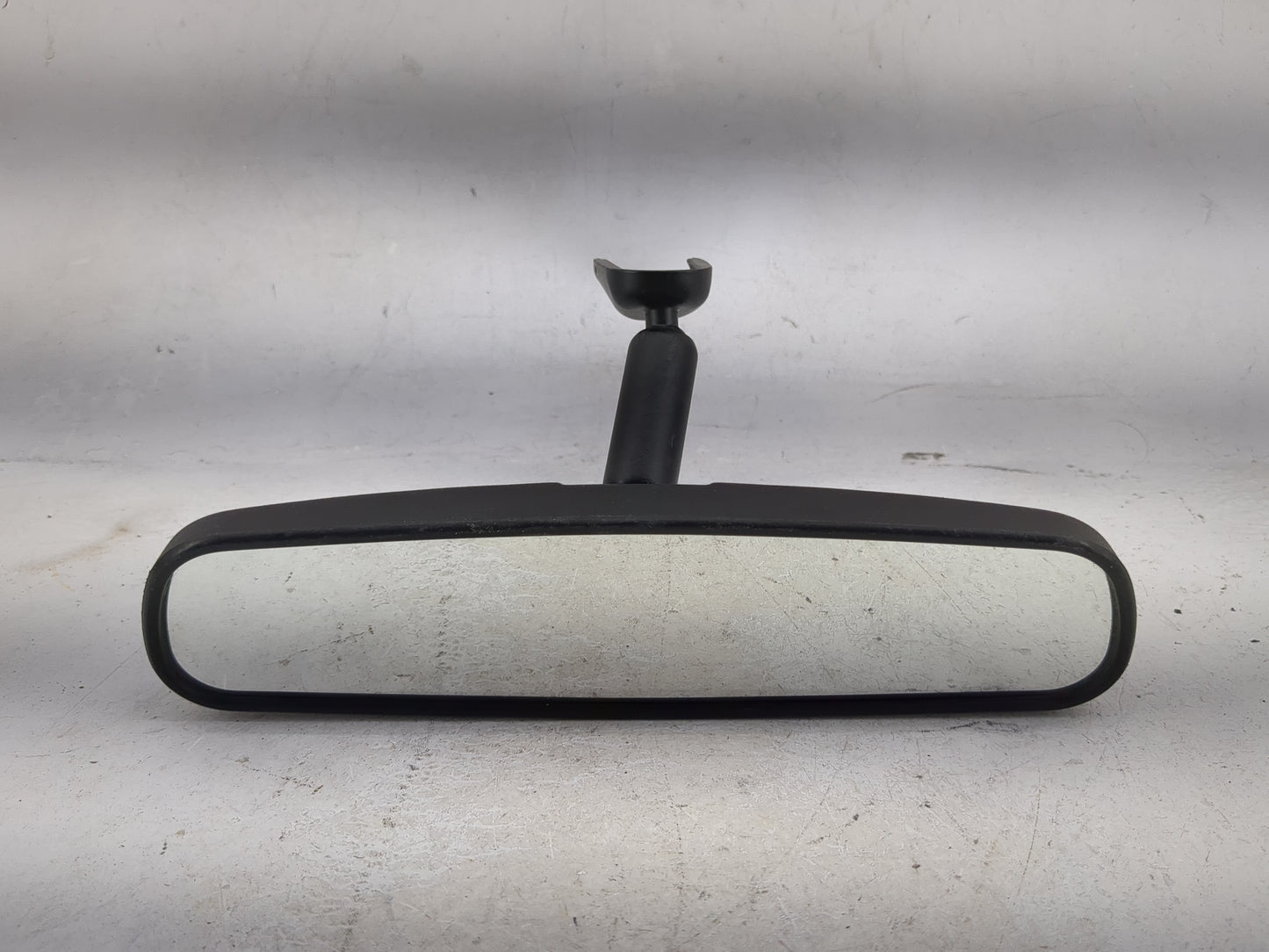 2005 Dodge Magnum Interior Rear View Mirror Replacement OEM P/N:8011681 Fits OEM Used Auto Parts - Oemusedautoparts1.com