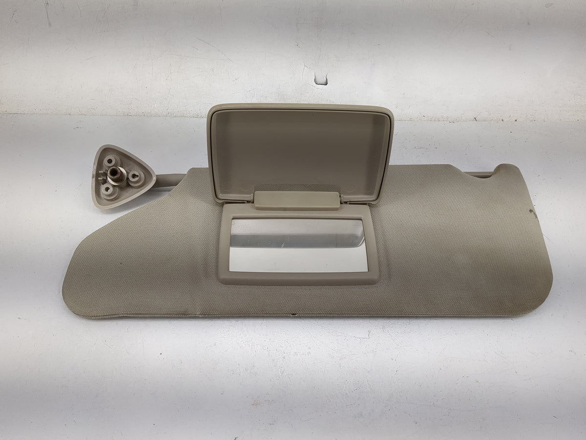 2005 Dodge Magnum Sun Visor Shade Replacement Driver Left Mirror Fits OEM Used Auto Parts - Oemusedautoparts1.com