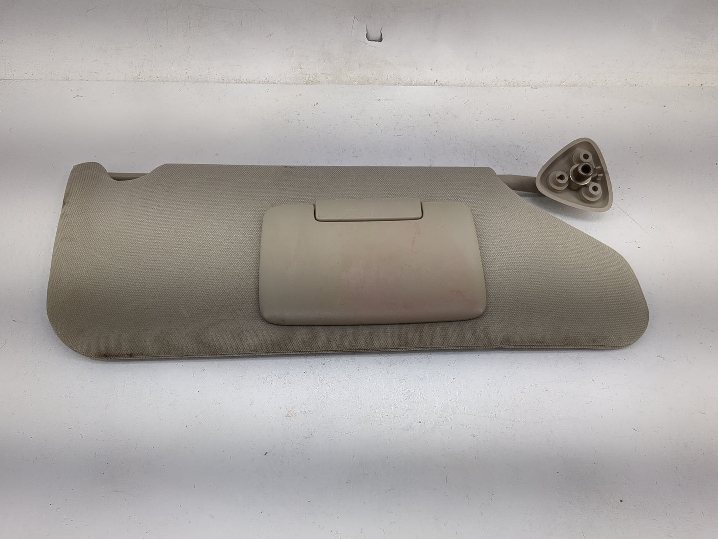 2005 Dodge Magnum Sun Visor Shade Replacement Passenger Right Mirror Fits OEM Used Auto Parts - Oemusedautoparts1.com