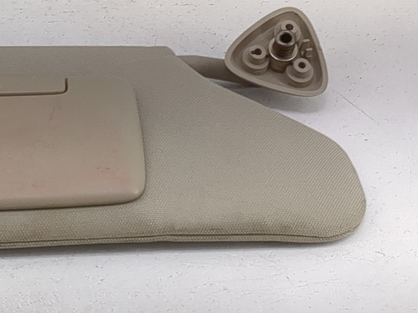 2005 Dodge Magnum Sun Visor Shade Replacement Passenger Right Mirror Fits OEM Used Auto Parts - Oemusedautoparts1.com