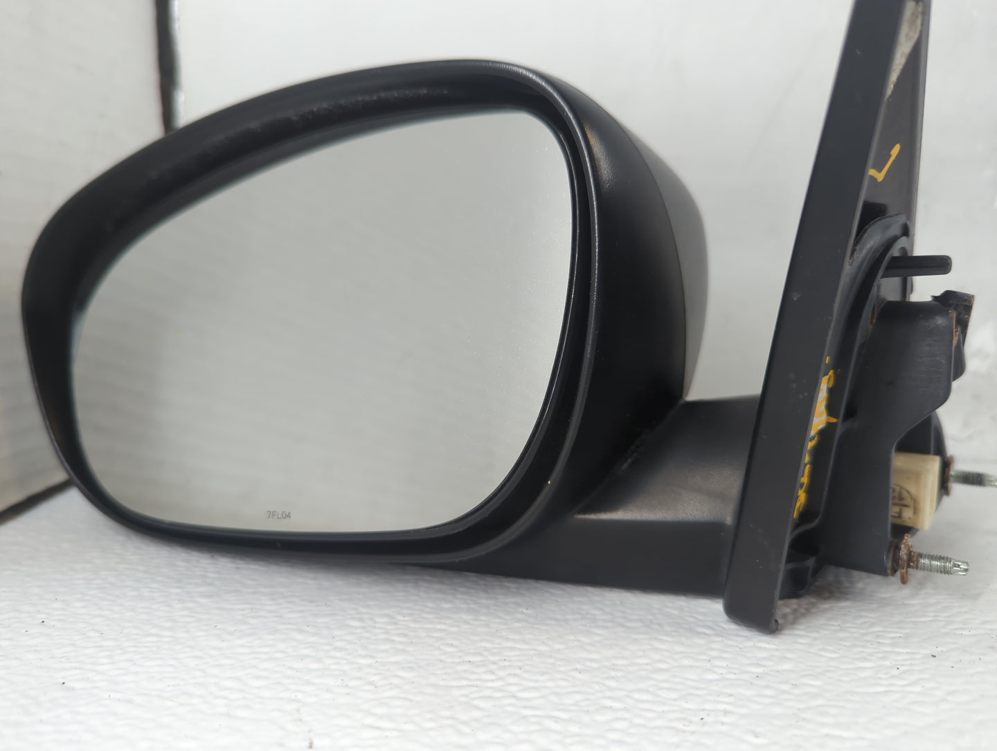 2005-2008 Dodge Magnum Driver Side View Mirror - Left Door Mirror OEM Used - Oemusedautoparts1.com
