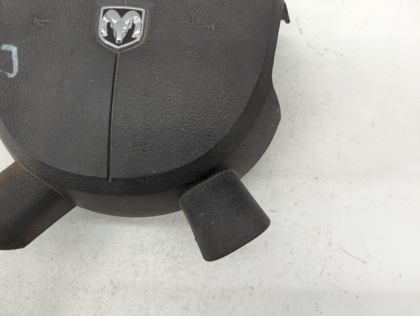 2005 Dodge Ram 1500 Air Bag Driver Left Steering Wheel Mounted P/N:2DCM355C33482 Fits OEM Used Auto Parts - Oemusedautoparts