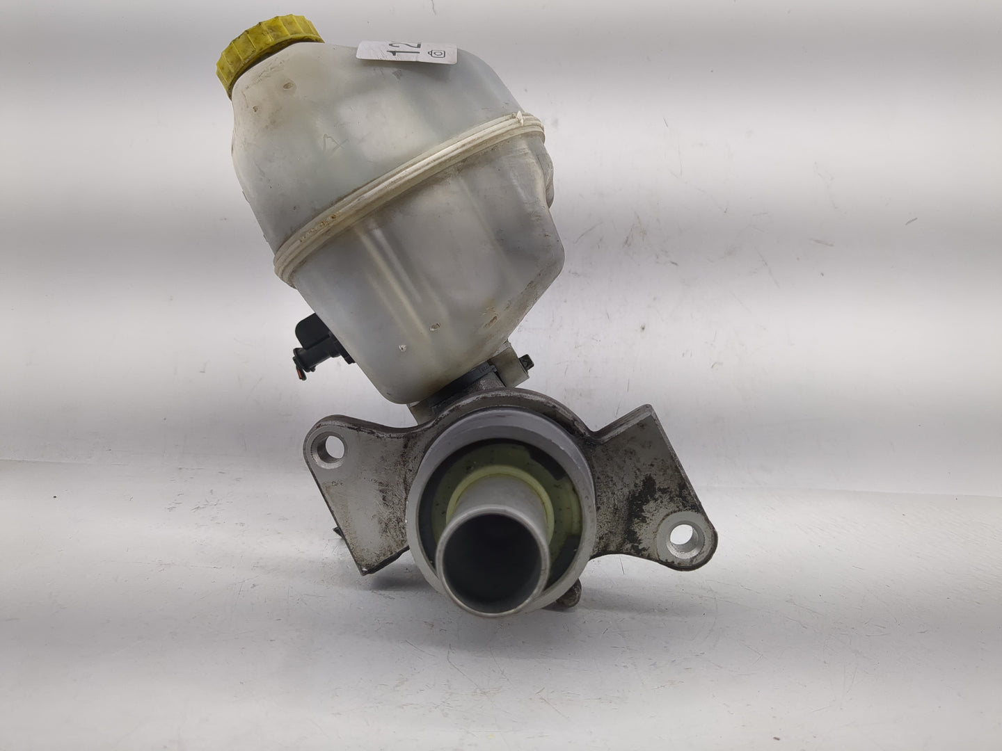 2003-2008 Dodge Ram 1500 Brake Master Cylinder 1220679 - Oemusedautoparts1.com
