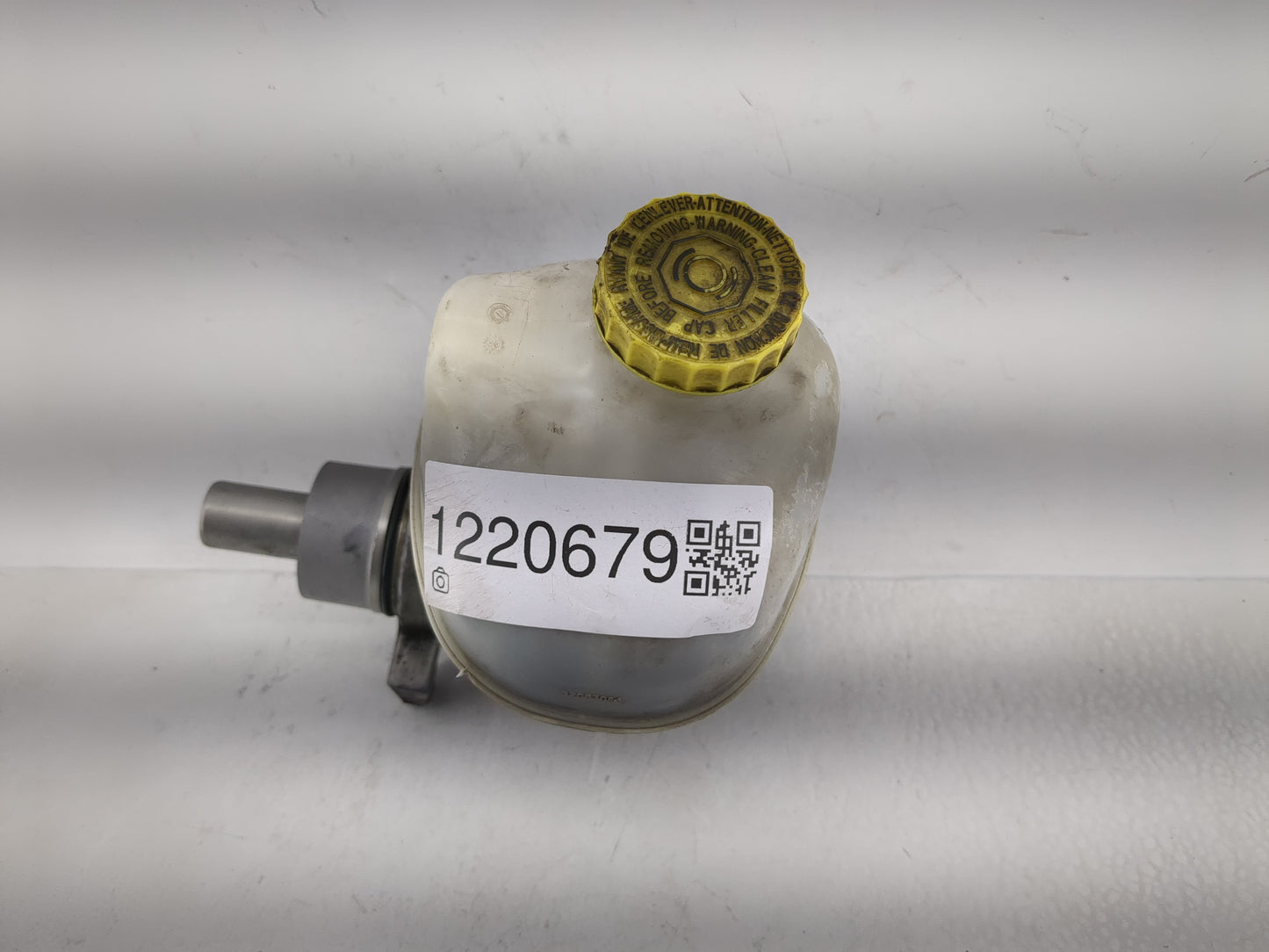 2003-2008 Dodge Ram 1500 Brake Master Cylinder 1220679 - Oemusedautoparts1.com