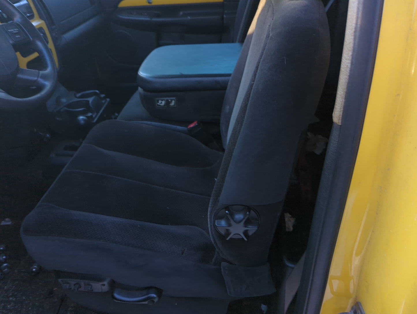 2002-2005 Dodge Ram 1500 Driver Front Seat Oem 1355968 - Oemusedautoparts1.com