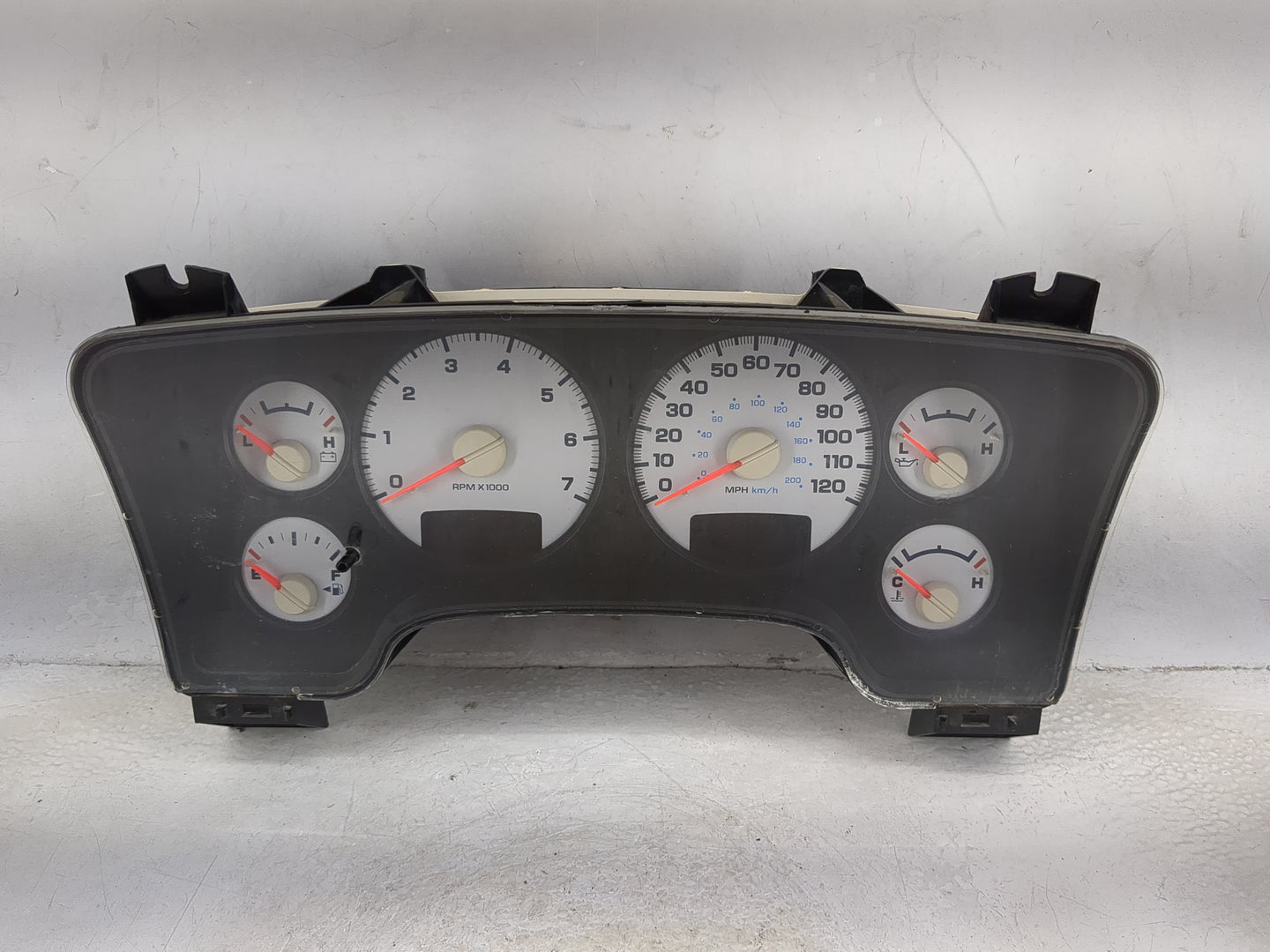 2004-2005 Dodge Ram 1500 Instrument Cluster Speedometer Gauges P/N:P56045755AC Miles:355K Fits Fits 2004 2005 OEM Used Auto 