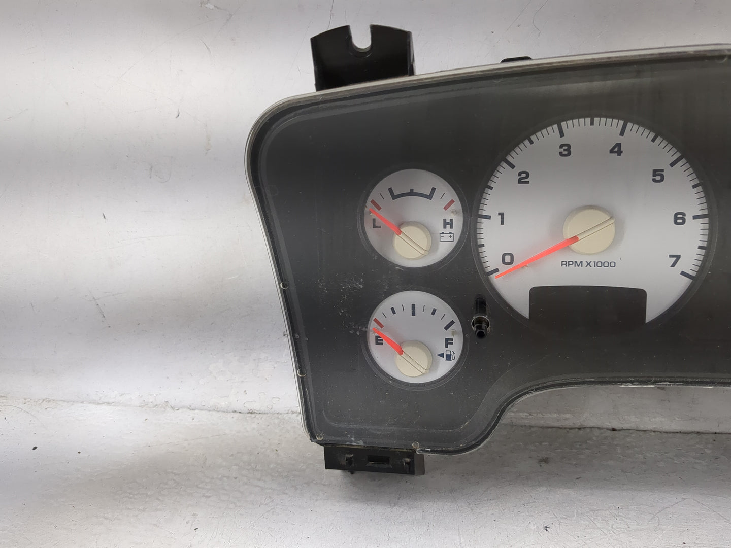 2004-2005 Dodge Ram 1500 Instrument Cluster Speedometer Gauges P/N:P56045755AC Miles:355K Fits Fits 2004 2005 OEM Used Auto 