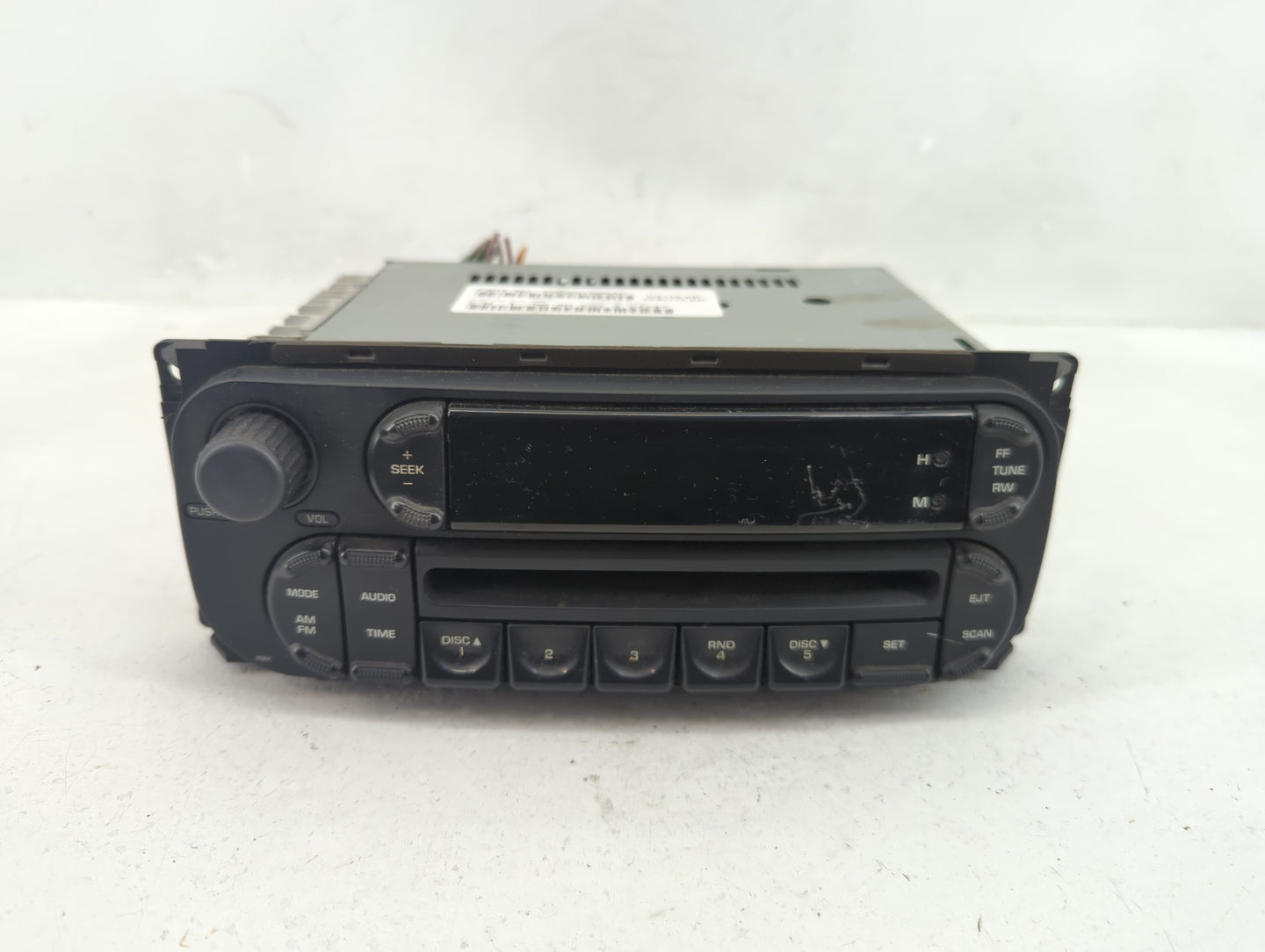 2002-2005 Dodge Ram 1500 Radio AM FM Cd Player Receiver Replacement P/N:FJ5A-12A650-UC Fits OEM Used Auto Parts - Oemusedaut