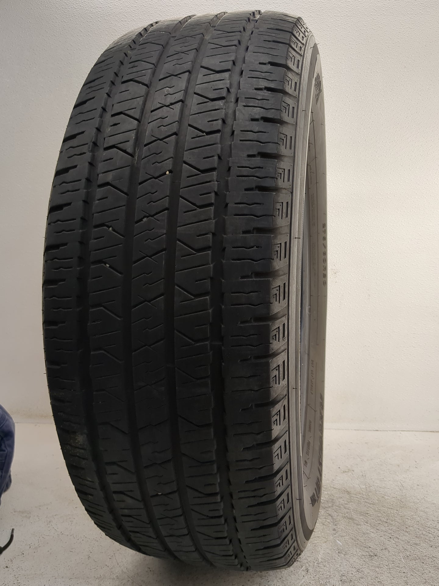 Used Tire 275/60R20 ROADX RXQUEST H/T HX01 115T - Tread Depth 8.5/32 - Oemusedautoparts1.com