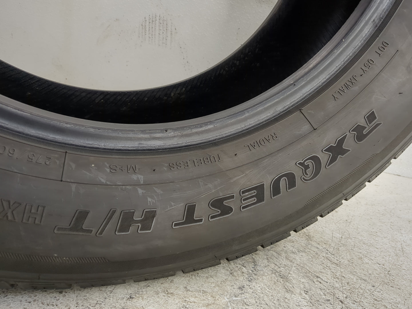Used Tire 275/60R20 ROADX RXQUEST H/T HX01 115T - Tread Depth 8.5/32 - Oemusedautoparts1.com