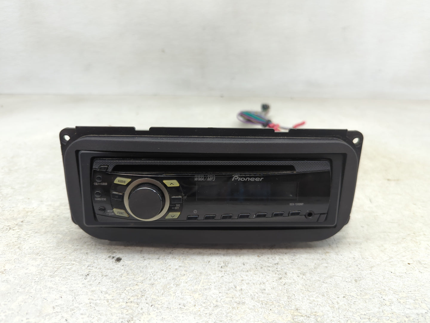 2005 Dodge Ram 1500 Radio AM FM Cd Player Receiver Replacement P/N:DEH-1300MP Fits Fits 2006 2007 OEM Used Auto Parts - Oemu