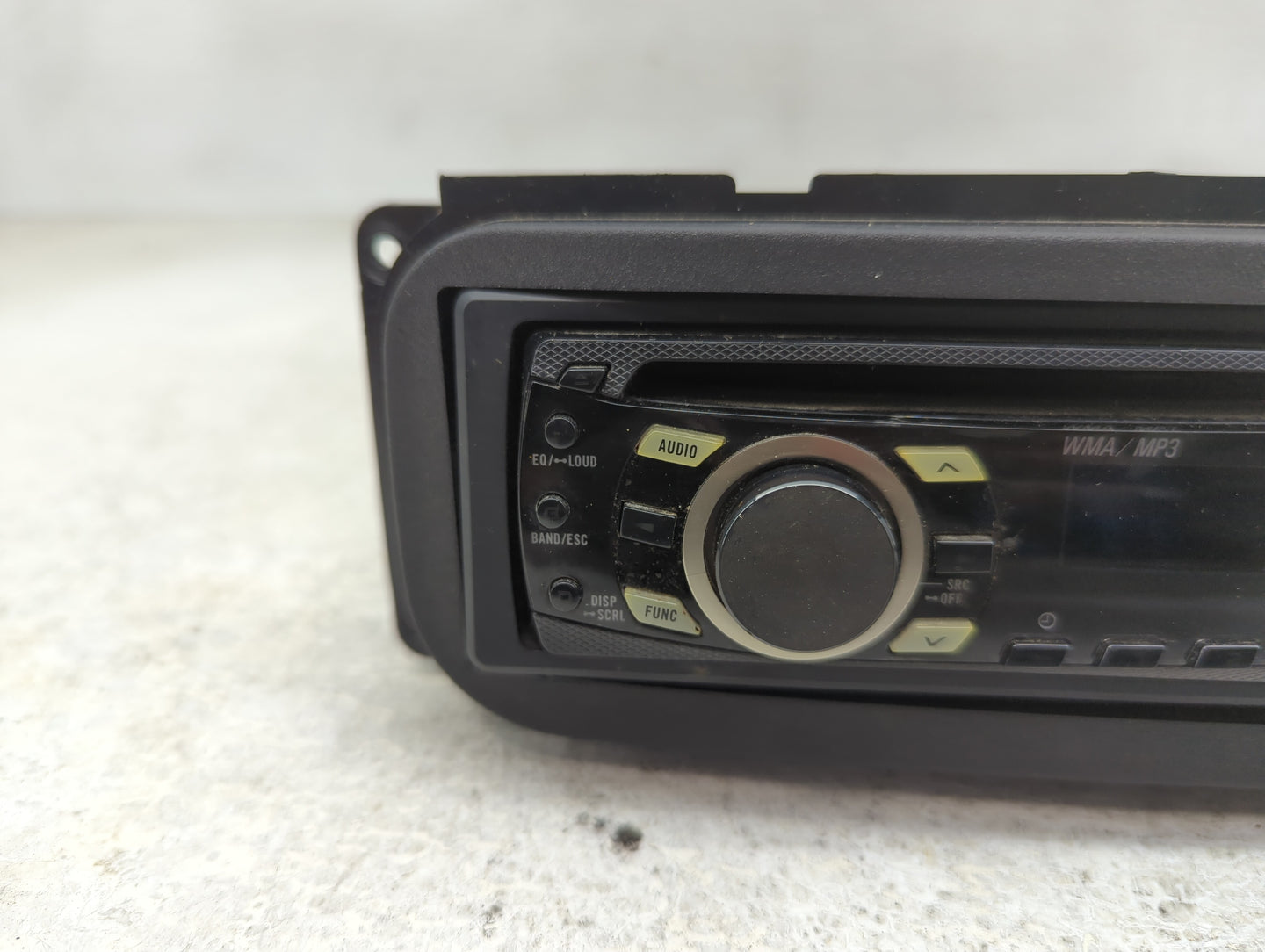 2005 Dodge Ram 1500 Radio AM FM Cd Player Receiver Replacement P/N:DEH-1300MP Fits Fits 2006 2007 OEM Used Auto Parts - Oemu