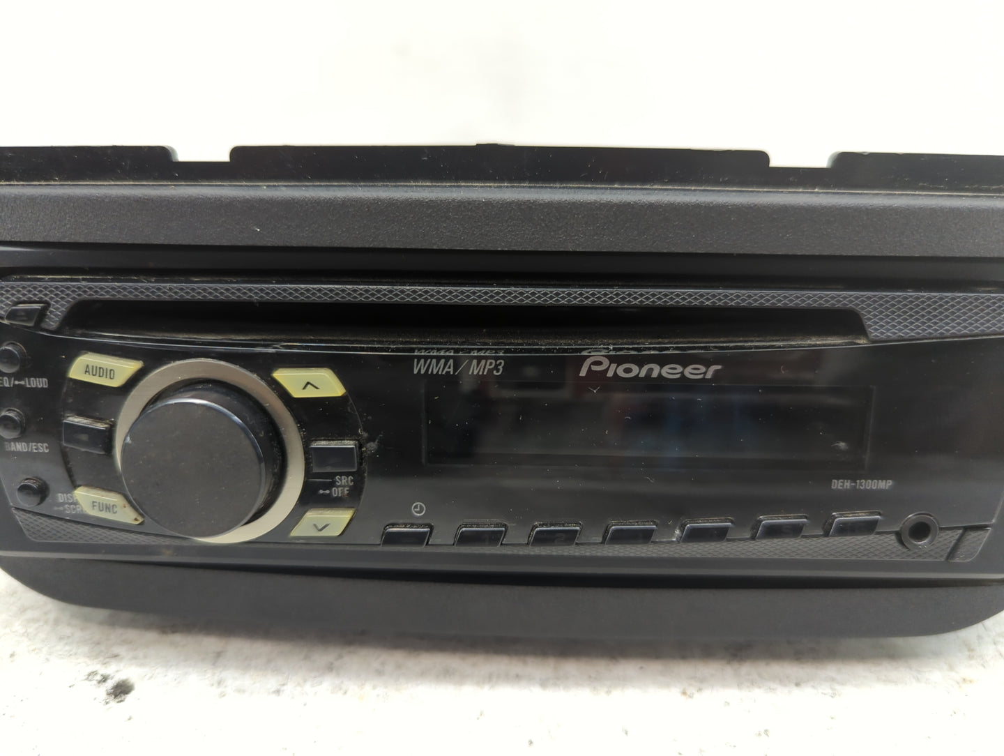 2005 Dodge Ram 1500 Radio AM FM Cd Player Receiver Replacement P/N:DEH-1300MP Fits Fits 2006 2007 OEM Used Auto Parts - Oemu