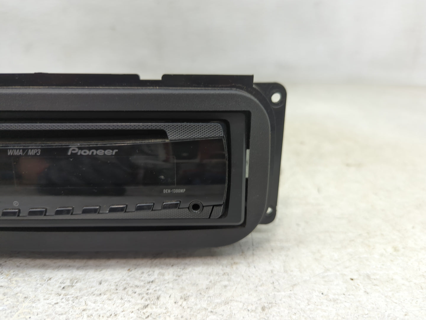 2005 Dodge Ram 1500 Radio AM FM Cd Player Receiver Replacement P/N:DEH-1300MP Fits Fits 2006 2007 OEM Used Auto Parts - Oemu