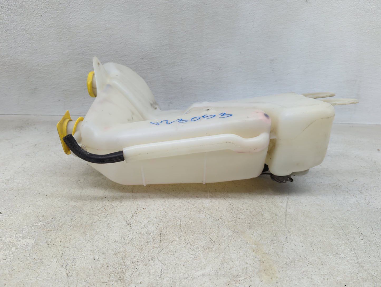 2004-2008 Dodge Ram 1500 Windshield Washer Fluid Reservoir Bottle Oem - Oemusedautoparts1.com