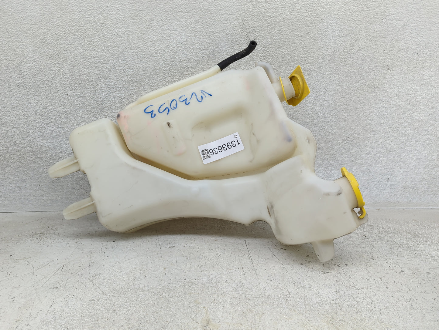 2004-2008 Dodge Ram 1500 Windshield Washer Fluid Reservoir Bottle Oem - Oemusedautoparts1.com