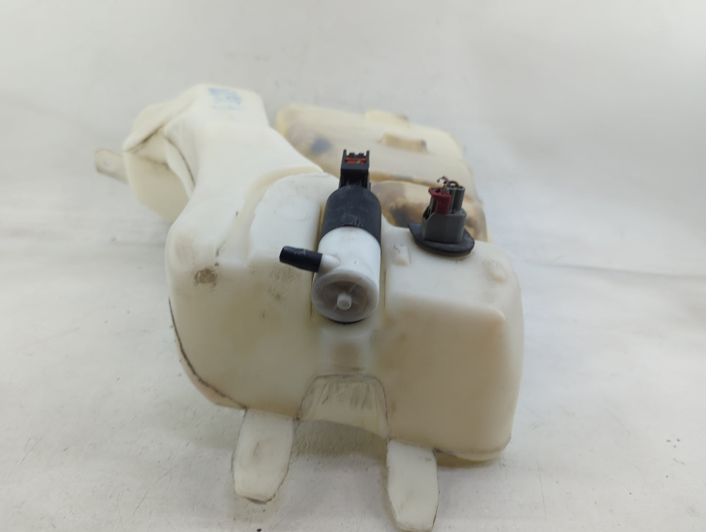 2004-2008 Dodge Ram 1500 Windshield Washer Fluid Reservoir Bottle Oem - Oemusedautoparts1.com