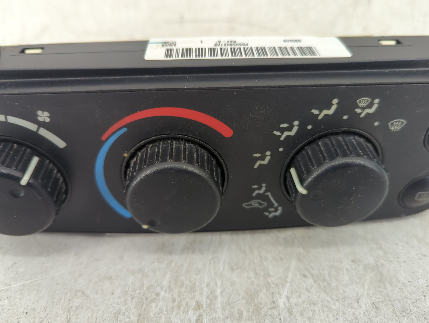 2003-2005 Dodge Ram 1500 Climate Control Module Temperature AC/Heater Replacement P/N:P55056321AE Fits Fits 2003 2004 2005 O