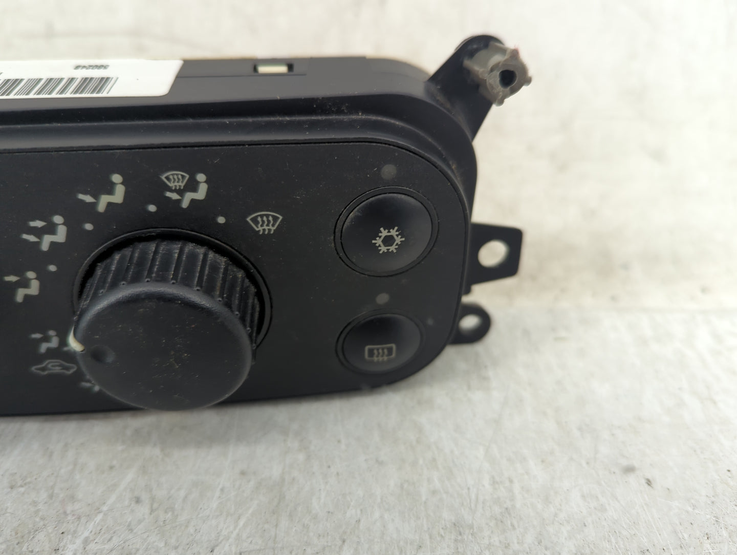 2003-2005 Dodge Ram 1500 Climate Control Module Temperature AC/Heater Replacement P/N:P55056321AE Fits Fits 2003 2004 2005 O