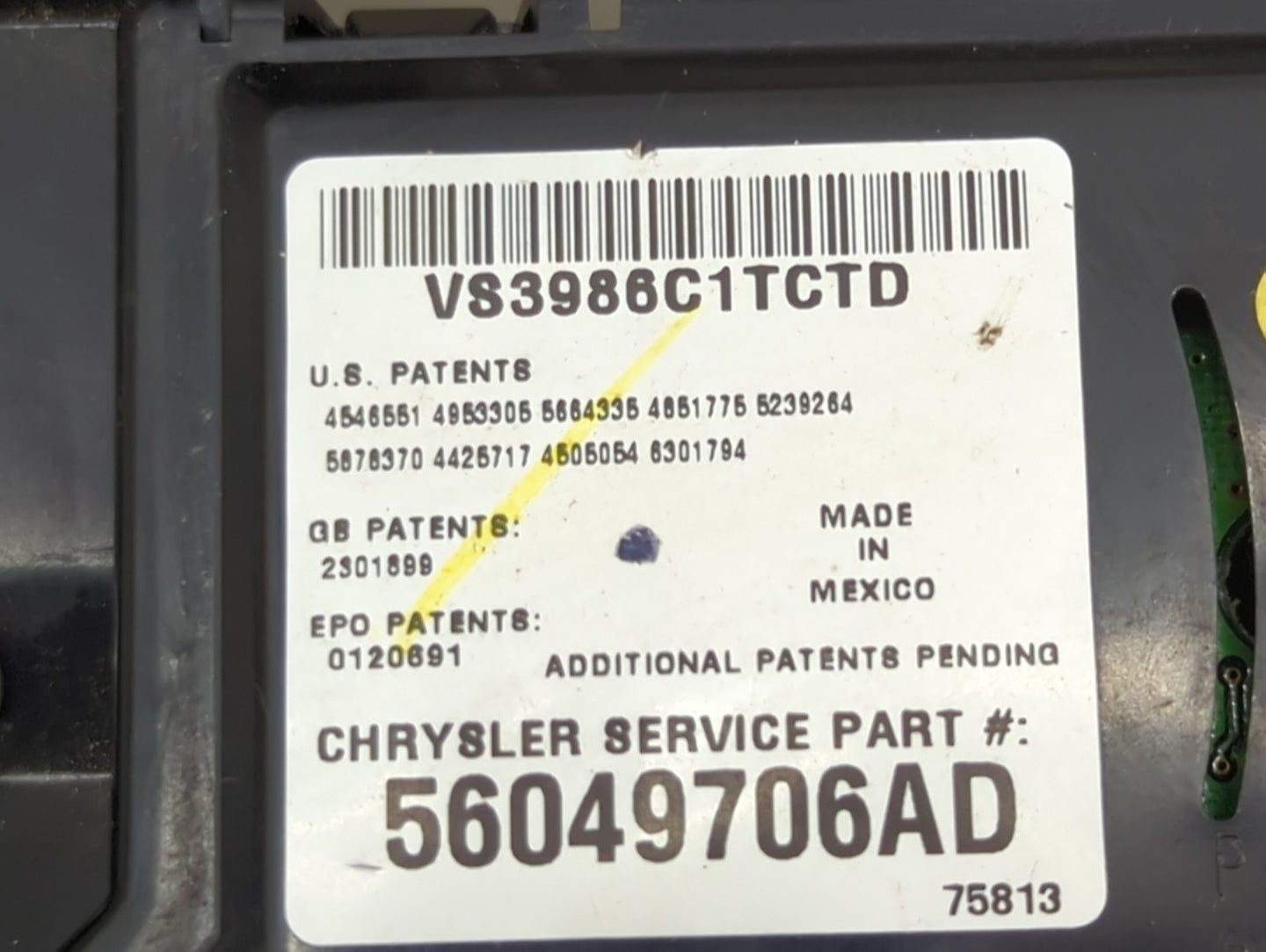 2005 Dodge Ram 1500 Overhead Roof Console 1466590 - Oemusedautoparts1.com