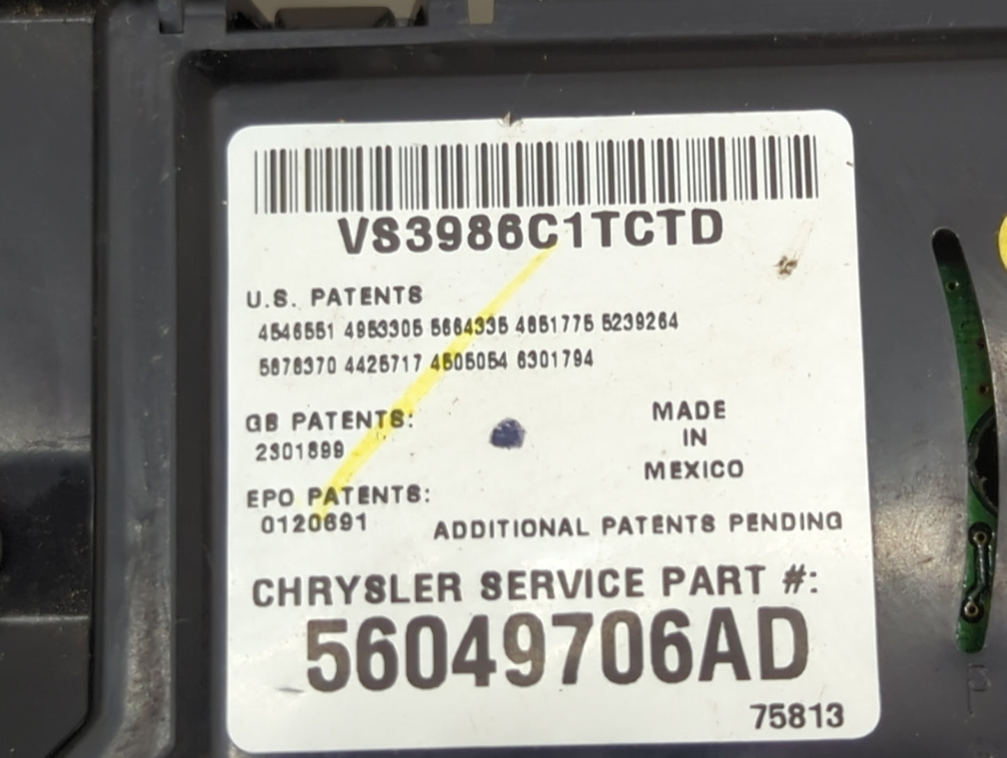 2005 Dodge Ram 1500 Overhead Roof Console 1466590 - Oemusedautoparts1.com