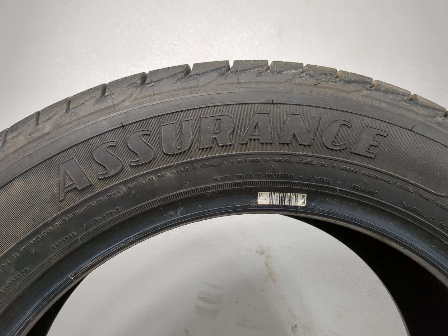 Used Tire 235/55R18 GOODYEAR ASSURANCE WEATHERREADY 100V - Tread Depth 9.5/32 - Oemusedautoparts1.com