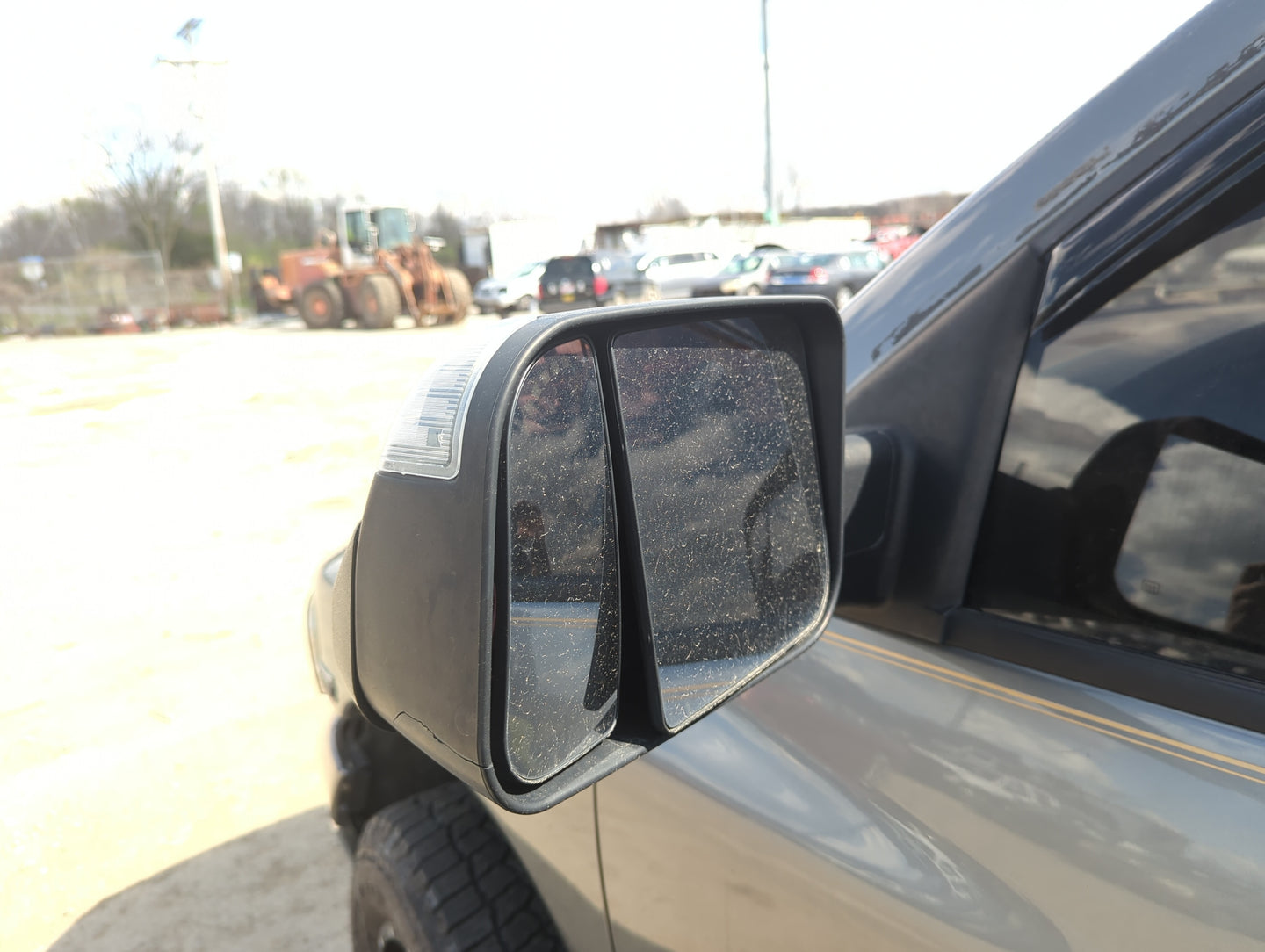2002-2008 Dodge Ram 1500 Driver Side View Mirror - Left Door Mirror OEM Used - Oemusedautoparts1.com