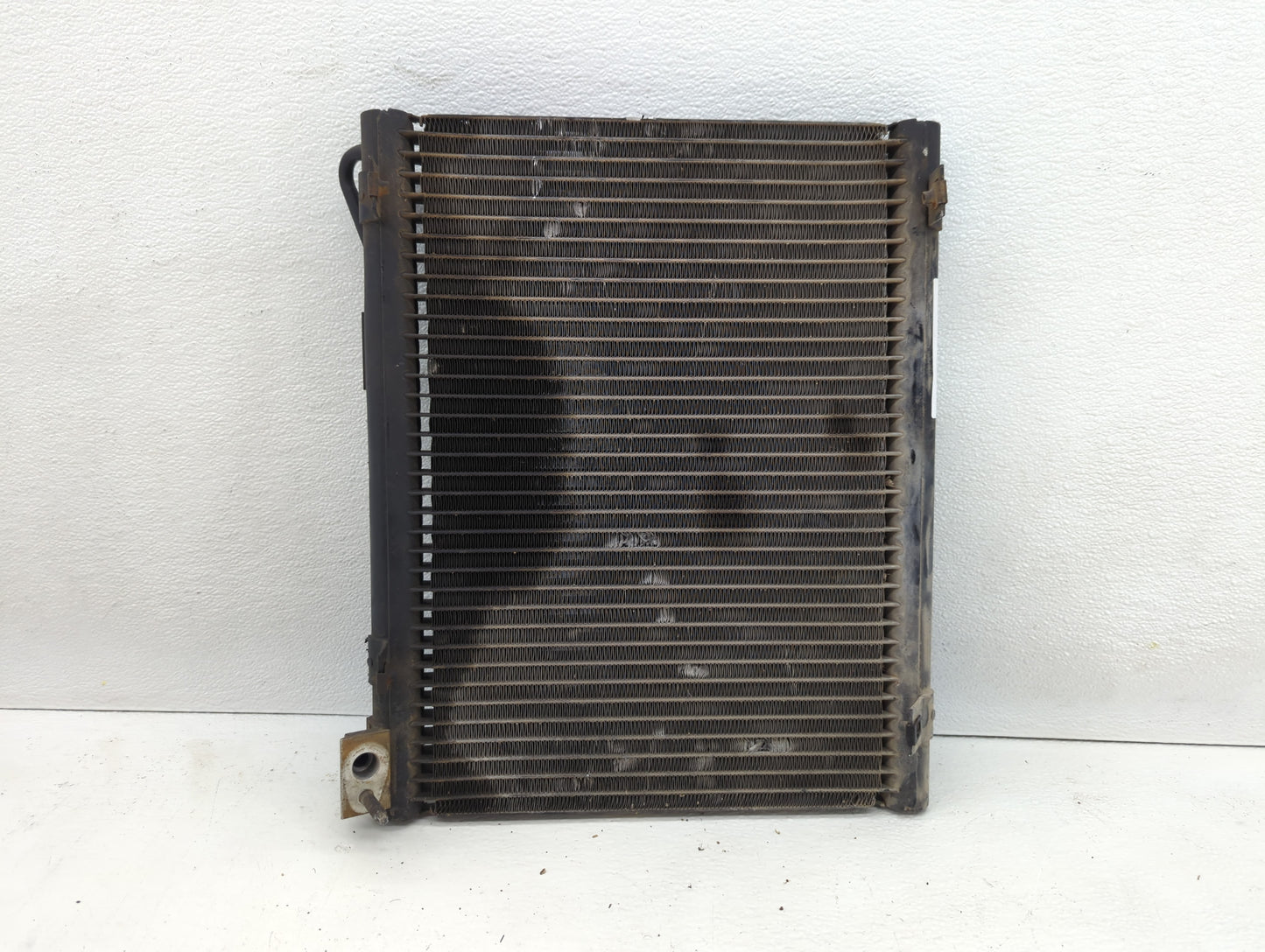 2003-2005 Dodge Ram 1500 Engine Cooling Radiator Condenser Black - Oemusedautoparts1.com