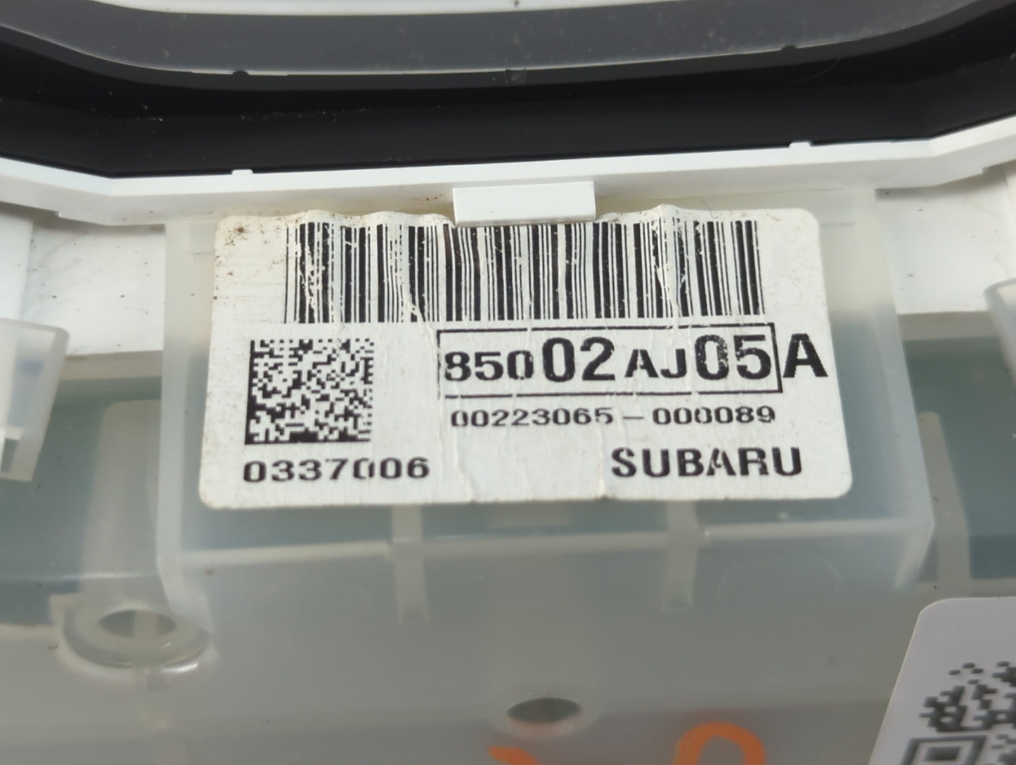 2004-2005 Dodge Ram 1500 Instrument Cluster Speedometer Gauges P/N:0337006 85002AJ05A Fits Fits 2004 2005 OEM Used Auto Part
