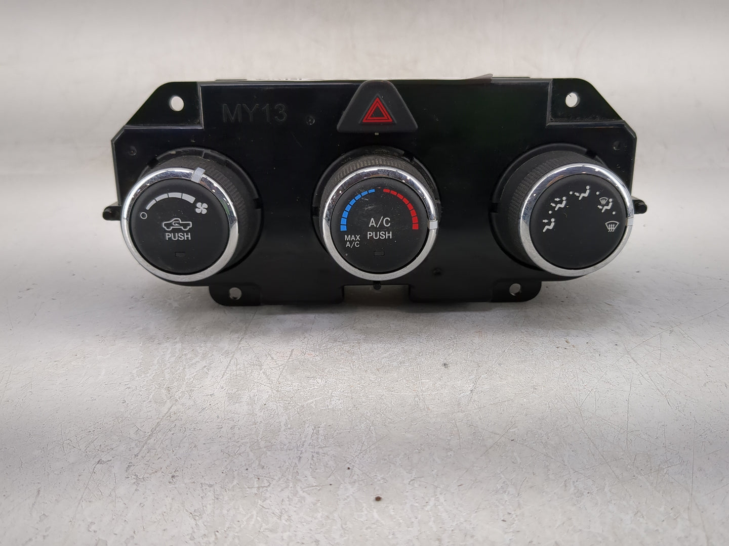 2003-2005 Dodge Ram 2500 Climate Control Module Temperature AC/Heater Replacement P/N:P68268188AA Fits Fits 2003 2004 2005 O