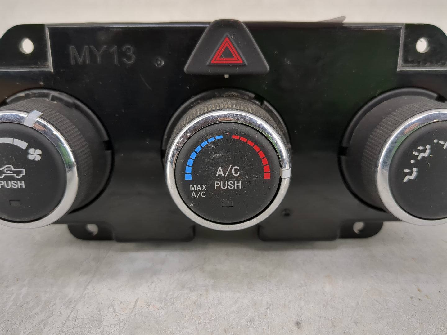 2003-2005 Dodge Ram 2500 Climate Control Module Temperature AC/Heater Replacement P/N:P68268188AA Fits Fits 2003 2004 2005 O