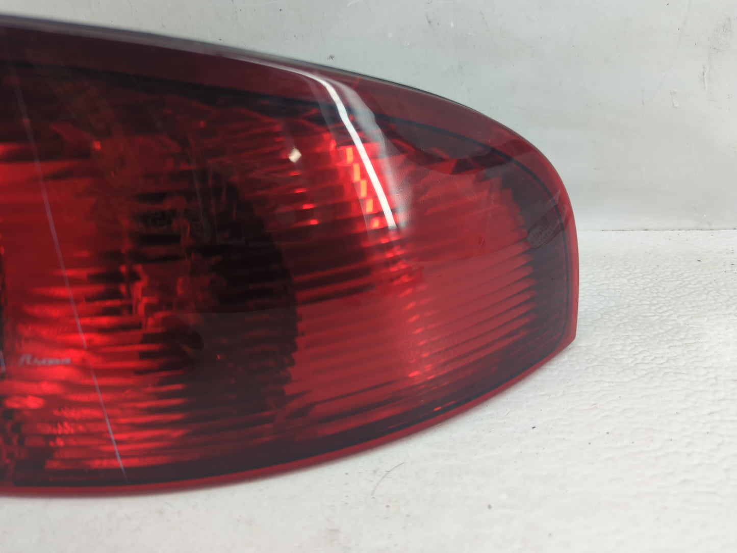 2001-2006 Dodge Stratus Tail Light Assembly Passenger Right OEM P/N:04805350AB Fits Fits 2001 2002 2003 2004 2005 2006 OEM U