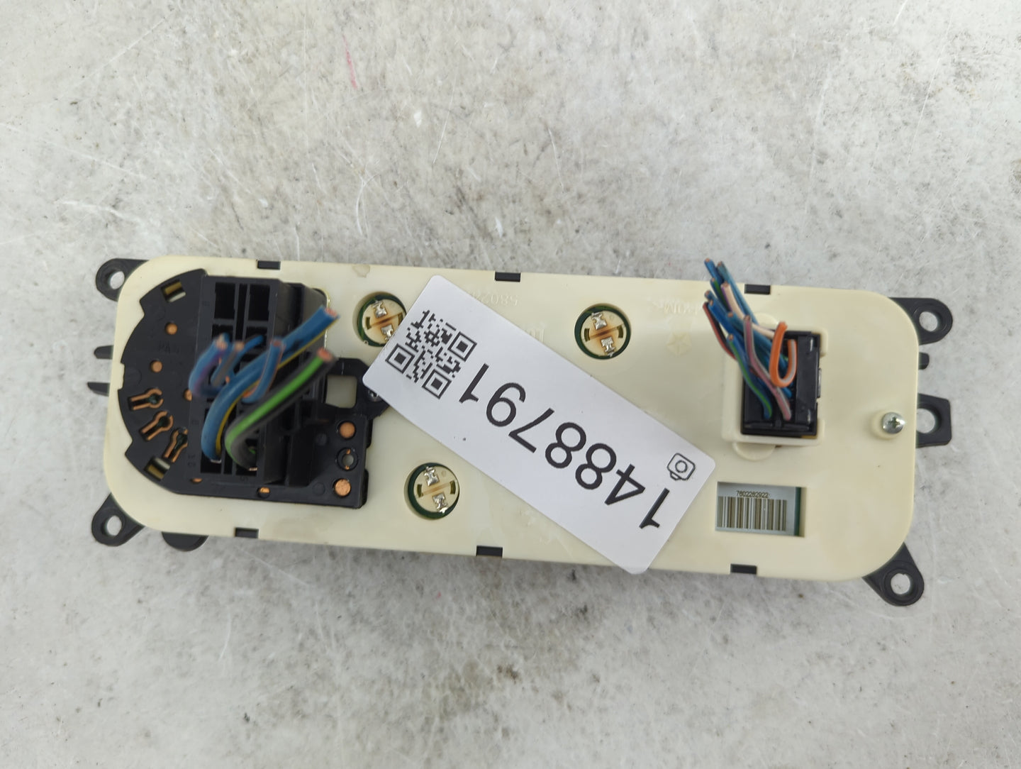 2003-2005 Dodge Ram 1500 Climate Control Module Temperature AC/Heater Replacement P/N:P55056321AD Fits Fits 2003 2004 2005 O