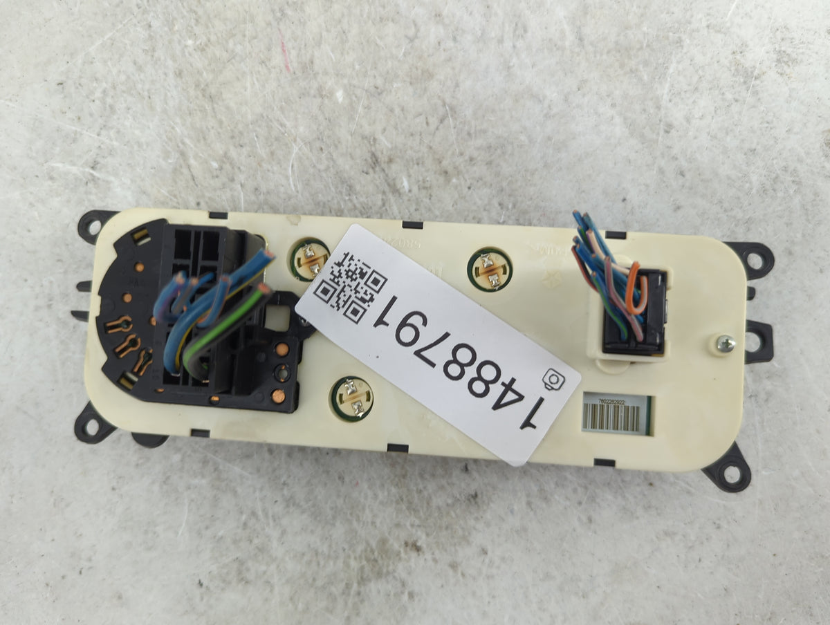 2003-2005 Dodge Ram 1500 Climate Control Module Temperature AC/Heater Replacement P/N:P55056321AD Fits Fits 2003 2004 2005 O