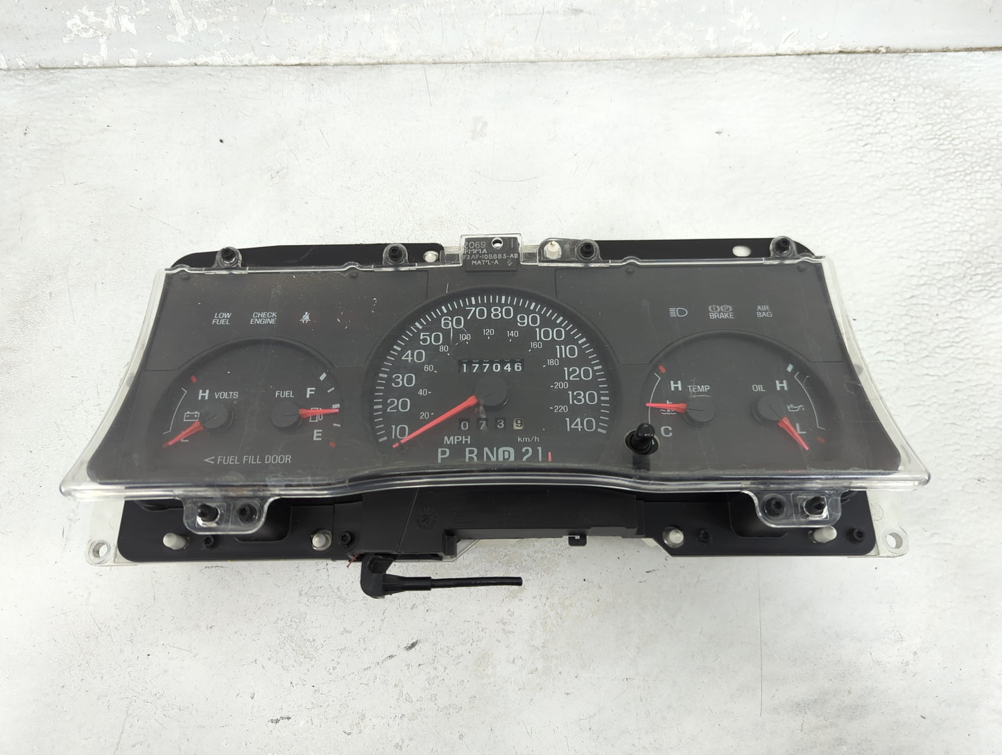 2003-2005 Ford Crown Victoria Instrument Cluster Speedometer Gauges P/N:F2AF-10B885-AB Miles: Fits Fits 2003 2004 2005 OEM U
