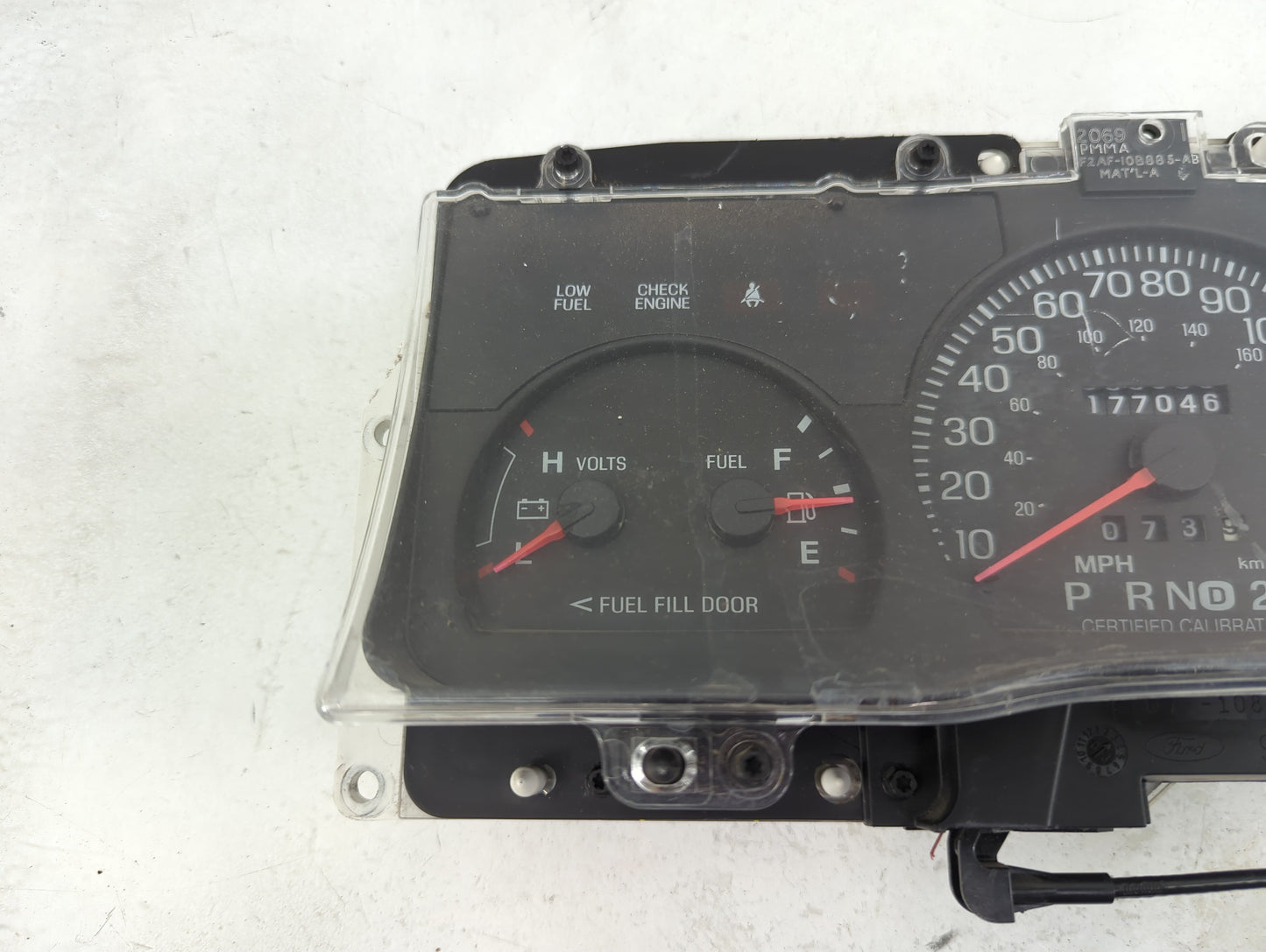 2003-2005 Ford Crown Victoria Instrument Cluster Speedometer Gauges P/N:F2AF-10B885-AB Miles: Fits Fits 2003 2004 2005 OEM U