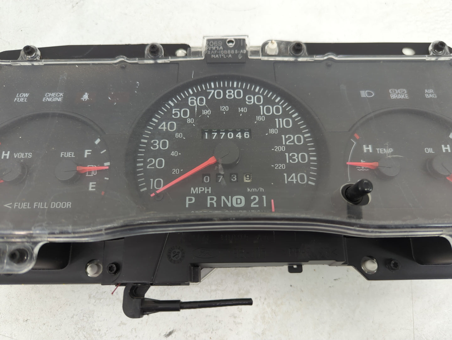 2003-2005 Ford Crown Victoria Instrument Cluster Speedometer Gauges P/N:F2AF-10B885-AB Miles: Fits Fits 2003 2004 2005 OEM U