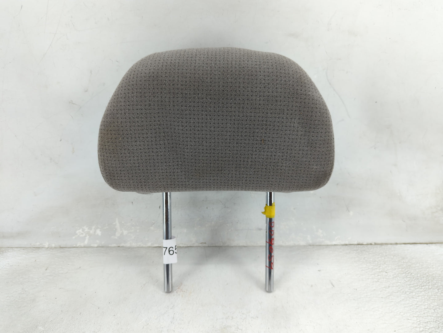 2003-2005 Ford Crown Victoria Headrest Head Rest Front Driver Seat Grey - Oemusedautoparts1.com