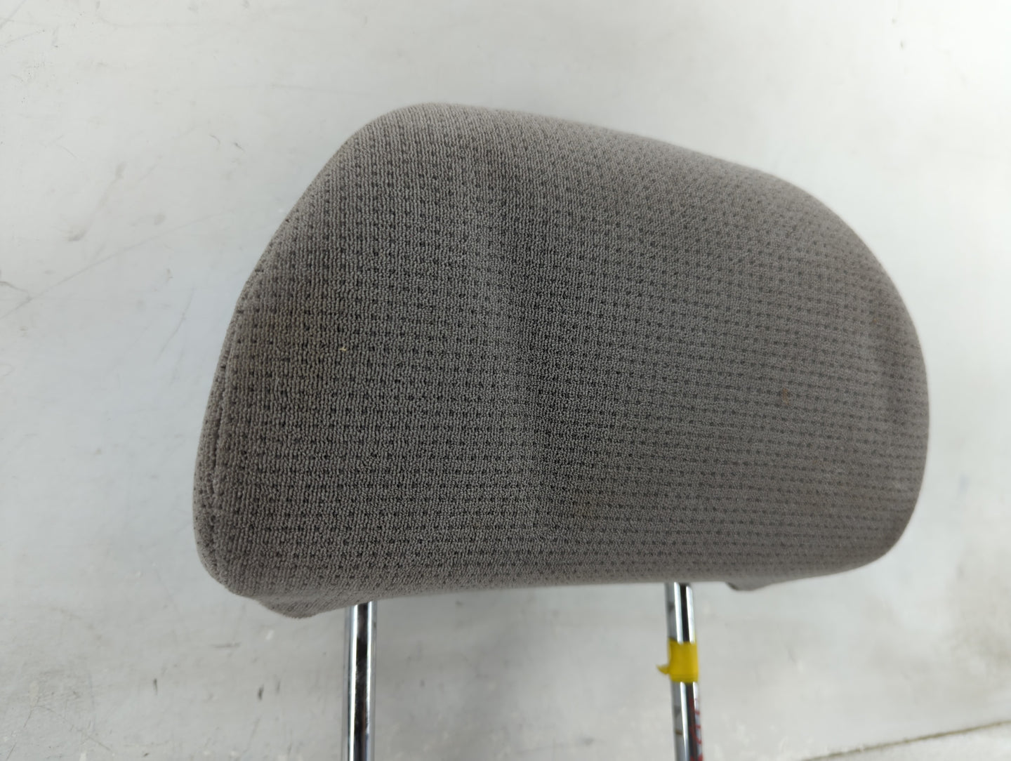 2003-2005 Ford Crown Victoria Headrest Head Rest Front Driver Seat Grey - Oemusedautoparts1.com