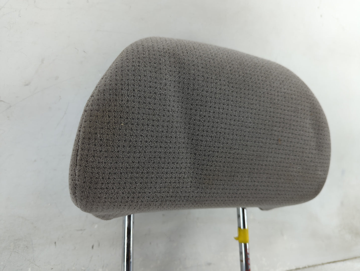 2003-2005 Ford Crown Victoria Headrest Head Rest Front Driver Seat Grey - Oemusedautoparts1.com