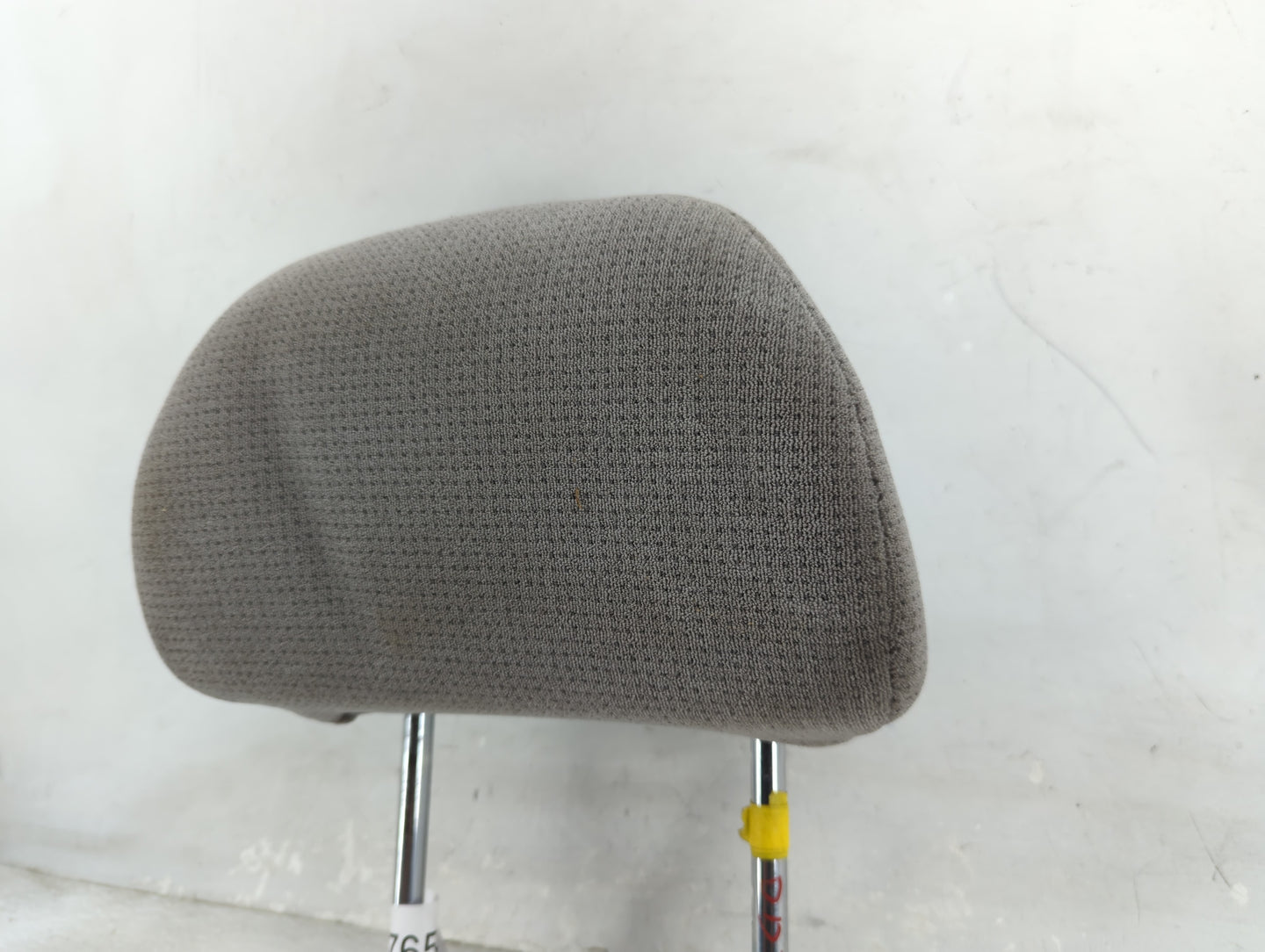 2003-2005 Ford Crown Victoria Headrest Head Rest Front Driver Seat Grey - Oemusedautoparts1.com