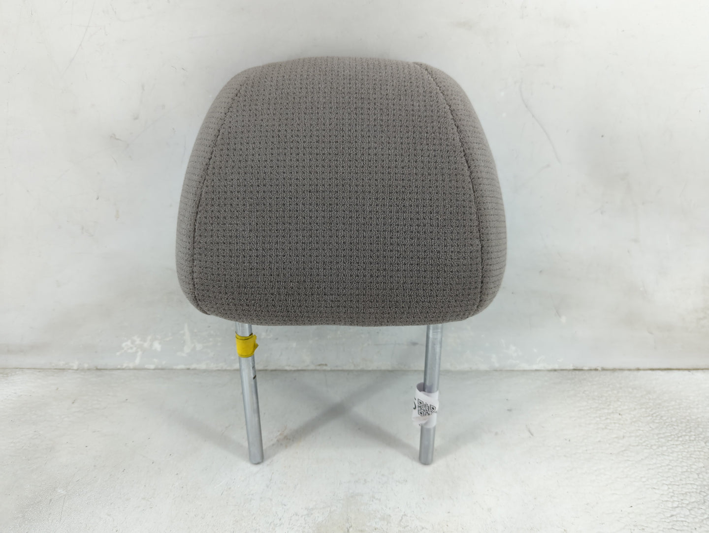 2003-2005 Ford Crown Victoria Headrest Head Rest Front Driver Seat Grey - Oemusedautoparts1.com
