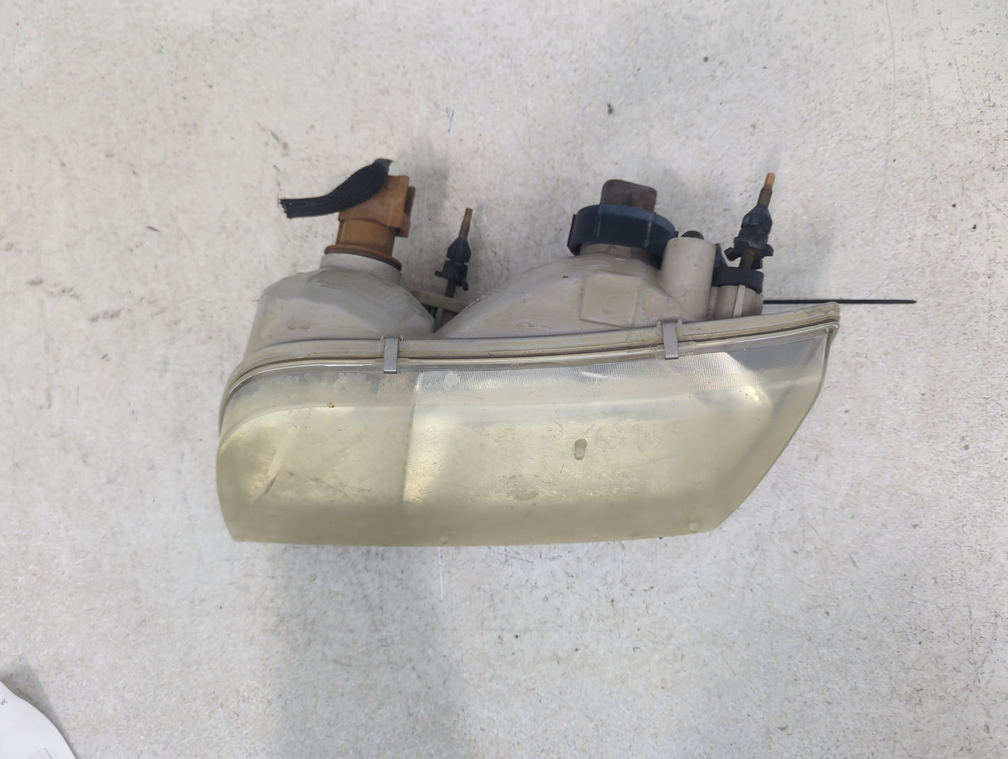 2003-2011 Ford Crown Victoria Driver Left Oem Head Light Headlight Lamp 1467131 - Oemusedautoparts1.com
