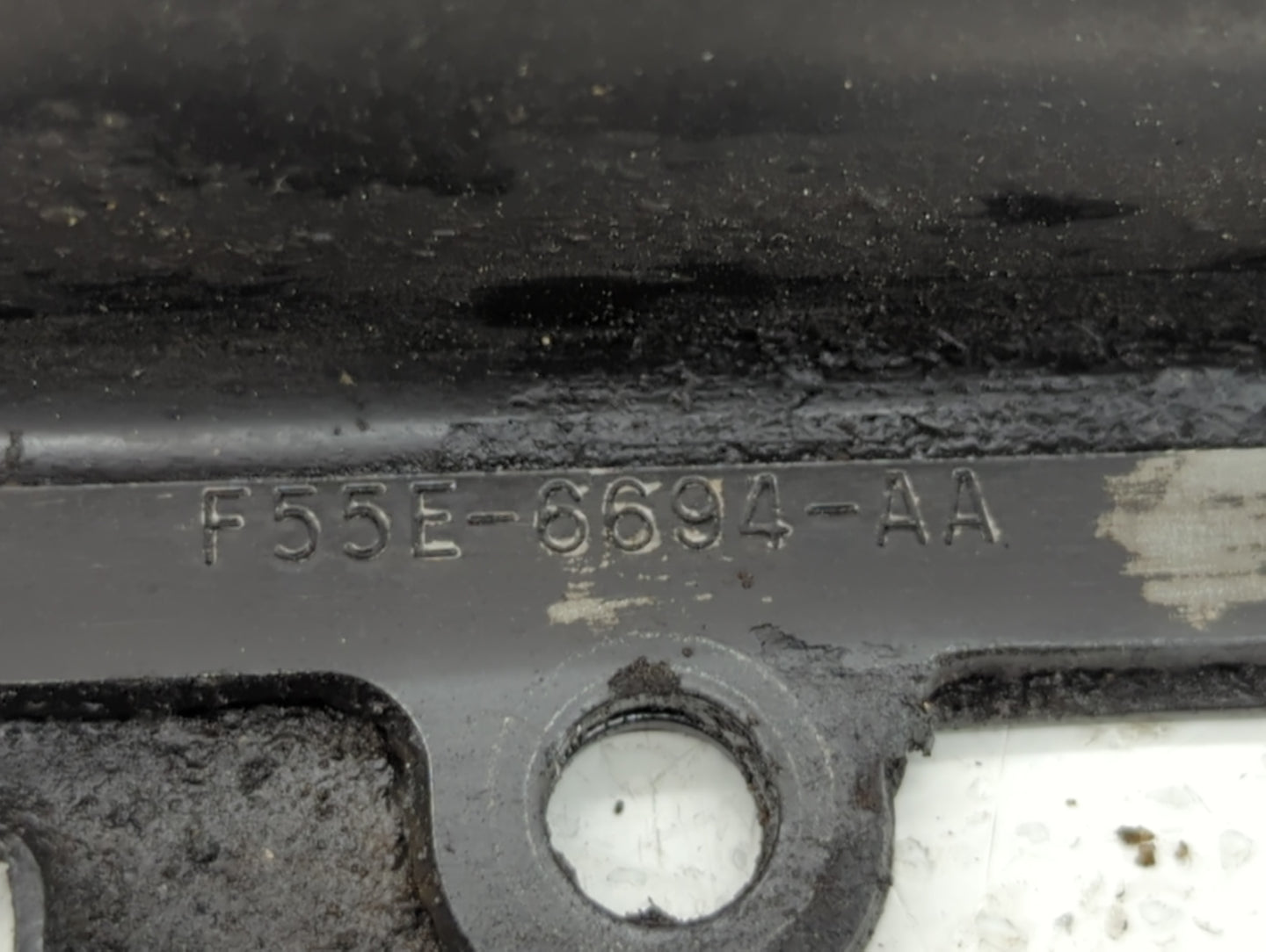 2005 Ford Crown Victoria Engine Oil Pan P/N:F55E-6694-AA Fits OEM Used Auto Parts - Oemusedautoparts1.com