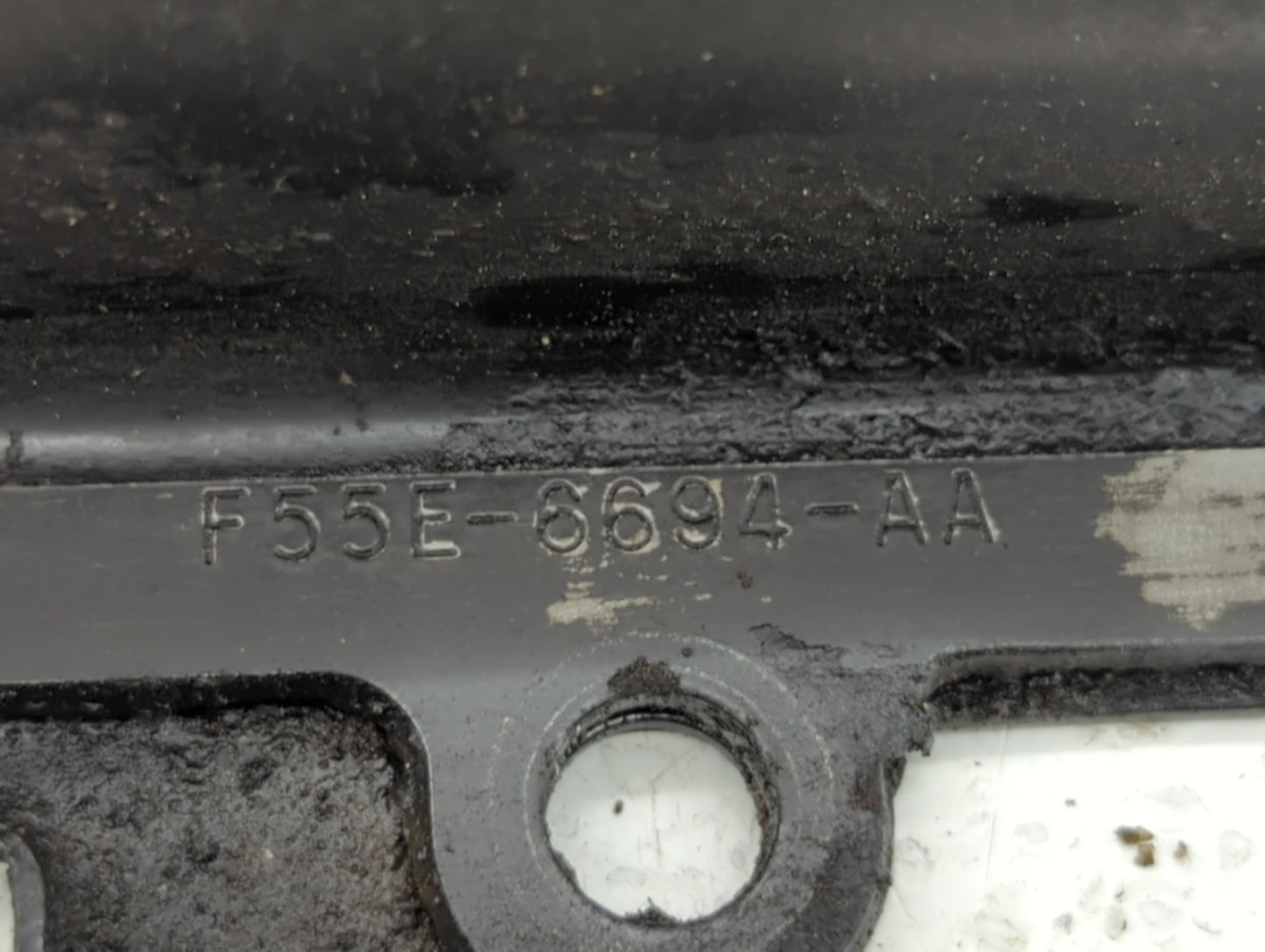 2005 Ford Crown Victoria Engine Oil Pan P/N:F55E-6694-AA Fits OEM Used Auto Parts - Oemusedautoparts1.com