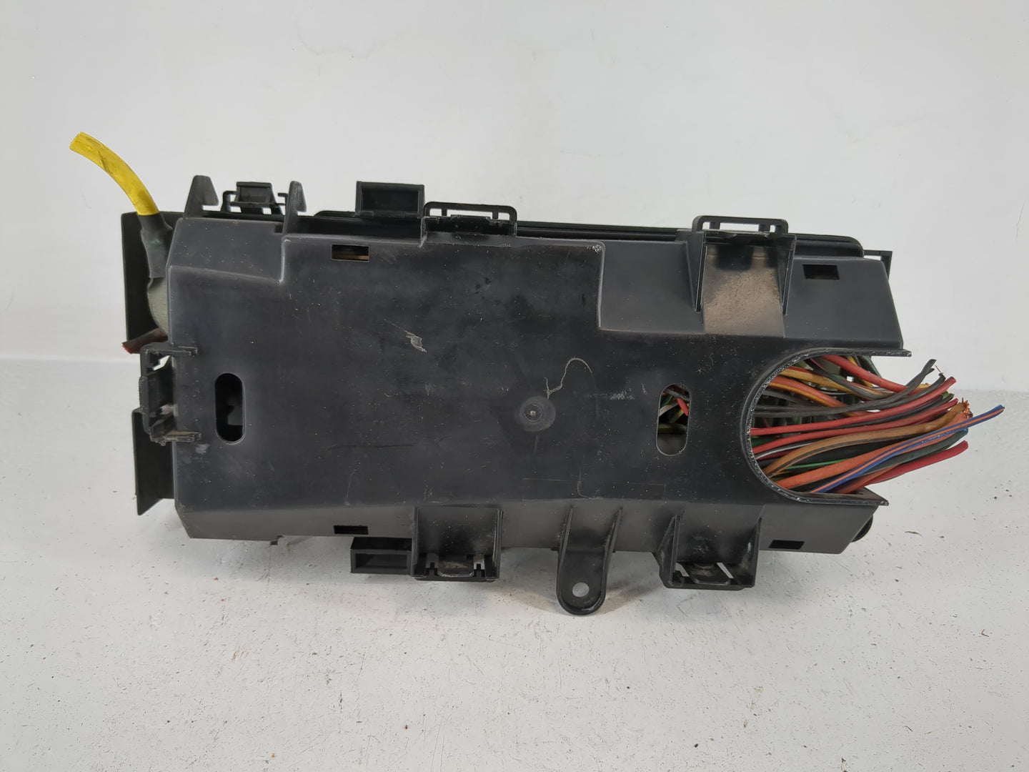 2005-2008 Ford E-150 Fusebox Fuse Box Panel Relay Module P/N:F7UB-14A003-AB Fits Fits 2005 2006 2007 2008 OEM Used Auto Part