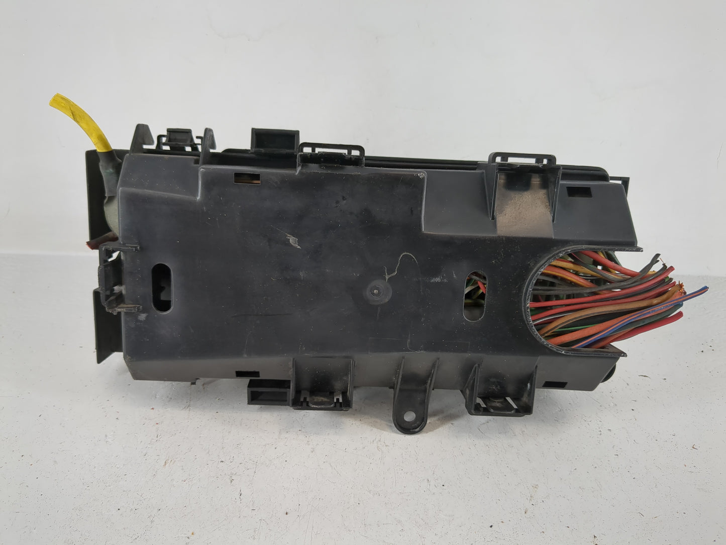 2005-2008 Ford E-150 Fusebox Fuse Box Panel Relay Module P/N:F7UB-14A003-AB Fits Fits 2005 2006 2007 2008 OEM Used Auto Part