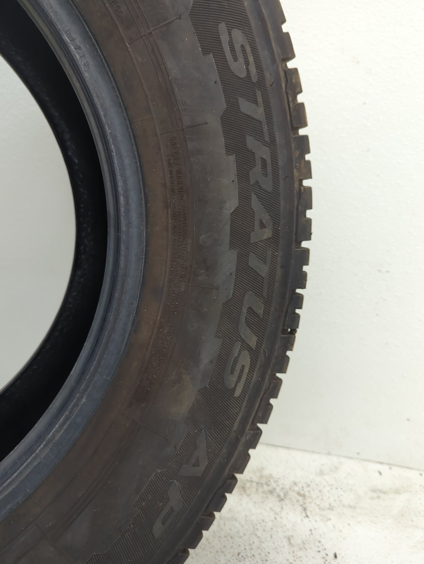 Used Tire LT225/75R16 MASTERCRAFT STRATUS 115/112R - Tread Depth 10/32 - Oemusedautoparts1.com