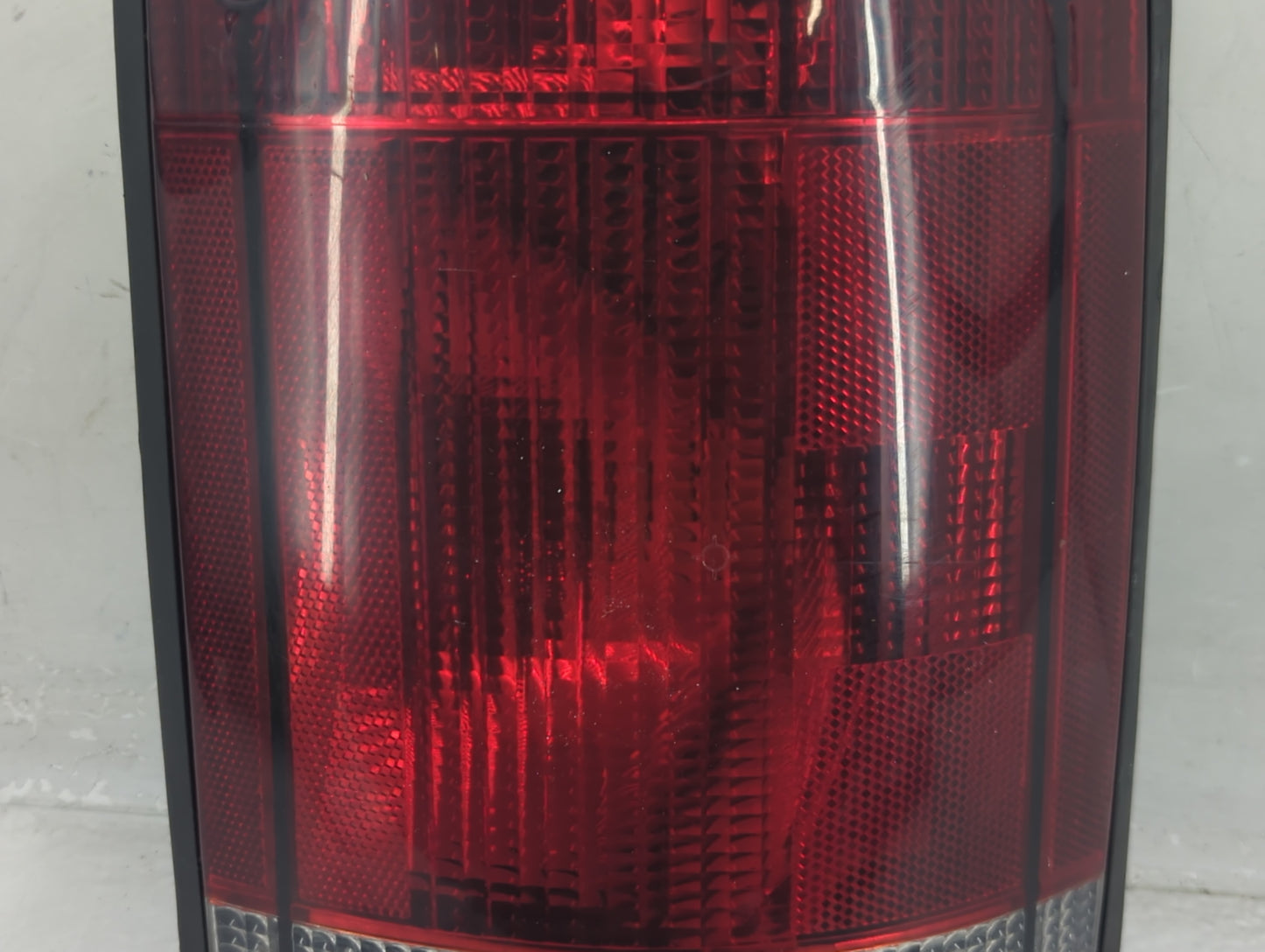 2005-2012 Ford E-250 Tail Light Assembly Passenger Right OEM P/N:F7UB-13440-A Fits OEM Used Auto Parts - Oemusedautoparts1.c