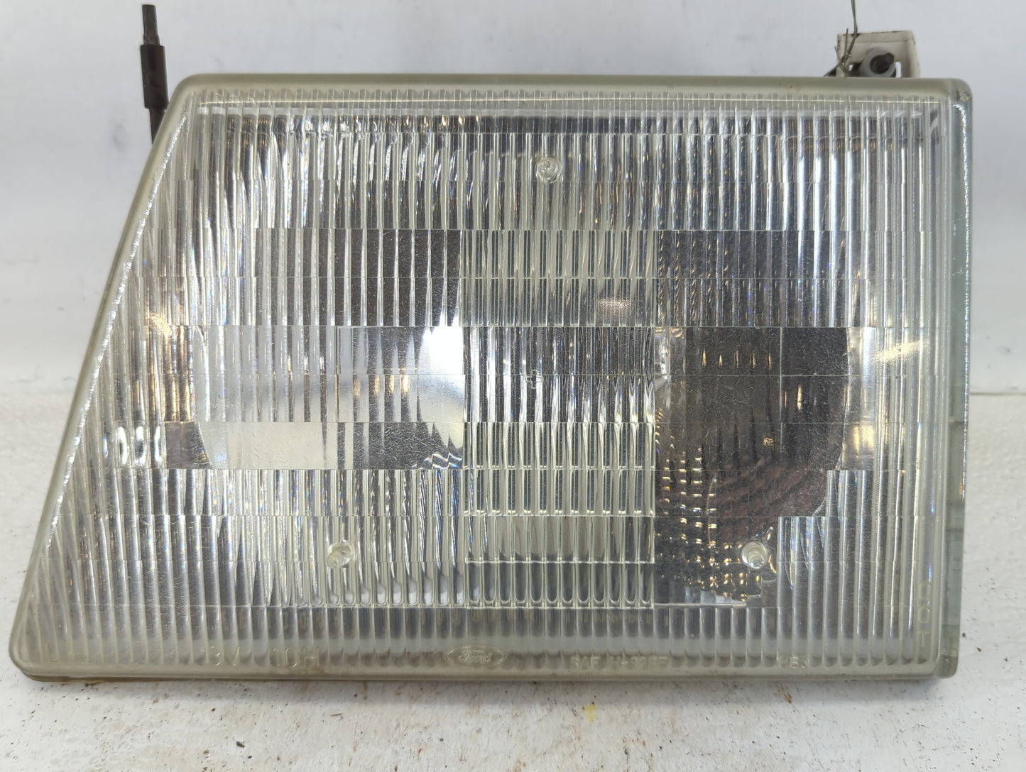 1997-2007 Ford E-350 Econoline Driver Left Oem Head Light Headlight Lamp - Oemusedautoparts1.com